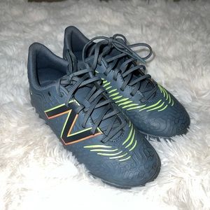 Boys indoor soccer ⚽️ very good condition super comfortable smoke free home 🚭